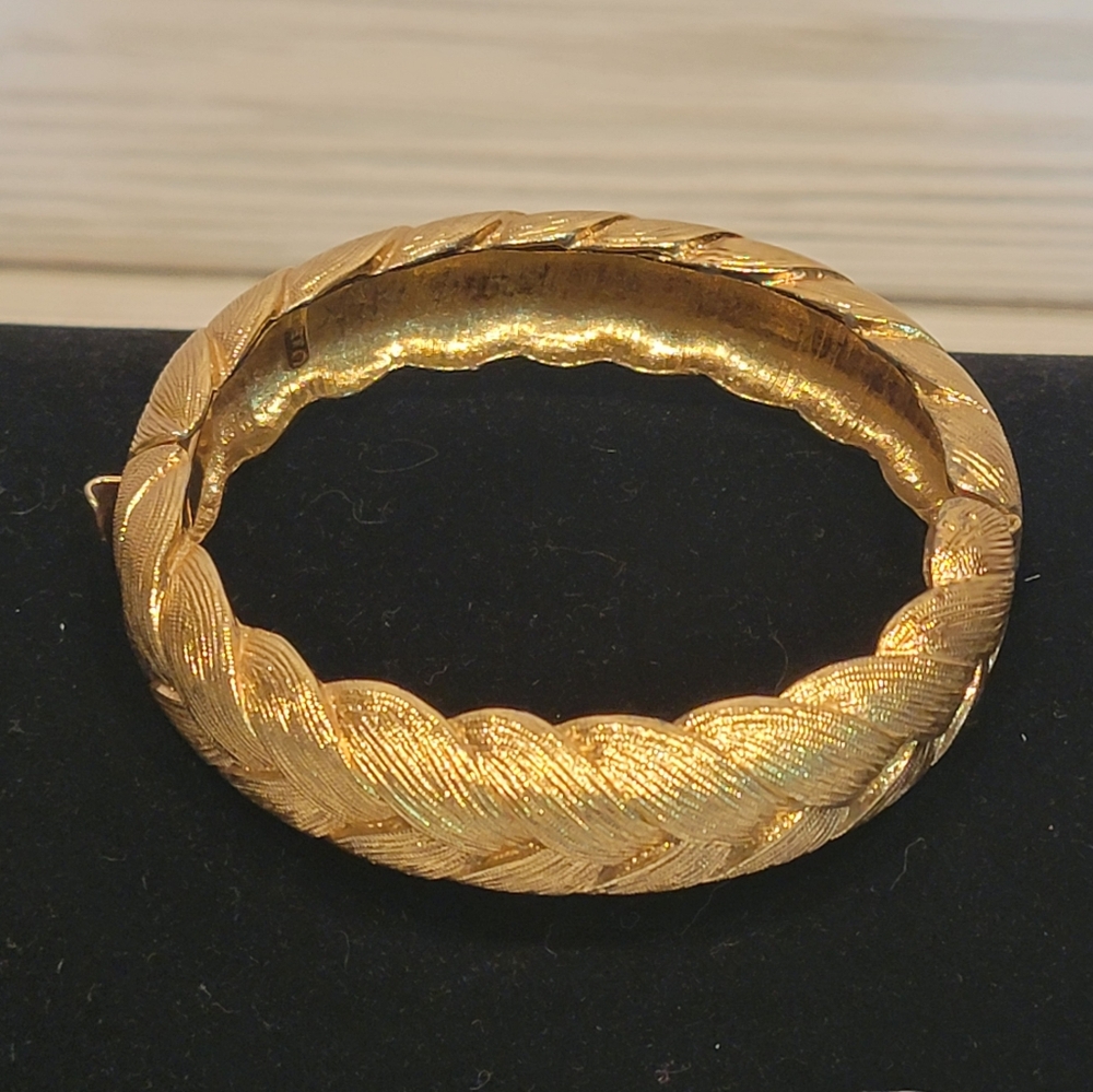 Monet Vintage Gold Tone Braided Textured Bangle Bracelet Hinged